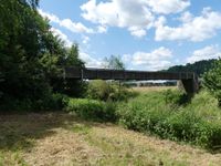 Fu&szlig;g&auml;ngerbr&uuml;cke in Holz